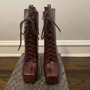AZALEA WANG HIGHS AND LOWS CHUNKY BOOTIE IN BROWN-brand new never worn
